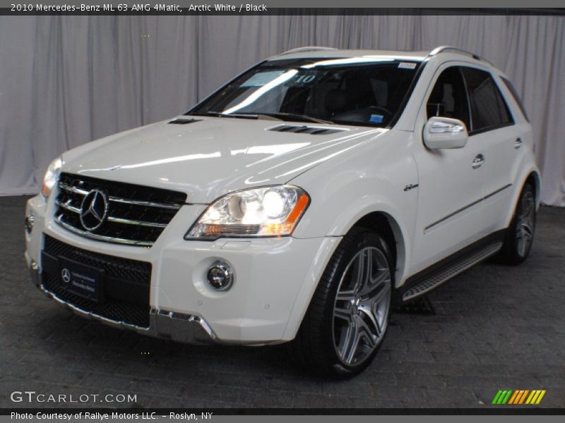 Arctic White / Black 2010 Mercedes-Benz ML 63 AMG 4Matic
