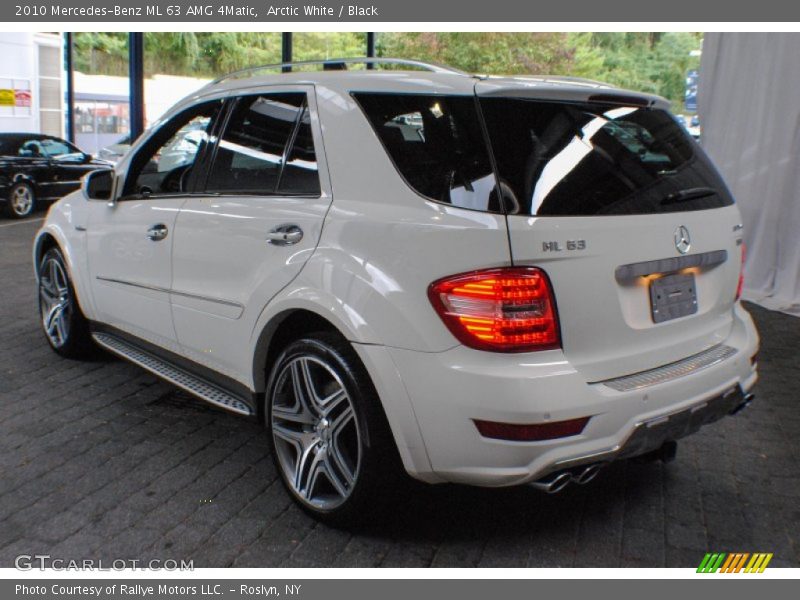 Arctic White / Black 2010 Mercedes-Benz ML 63 AMG 4Matic