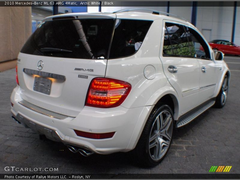 Arctic White / Black 2010 Mercedes-Benz ML 63 AMG 4Matic