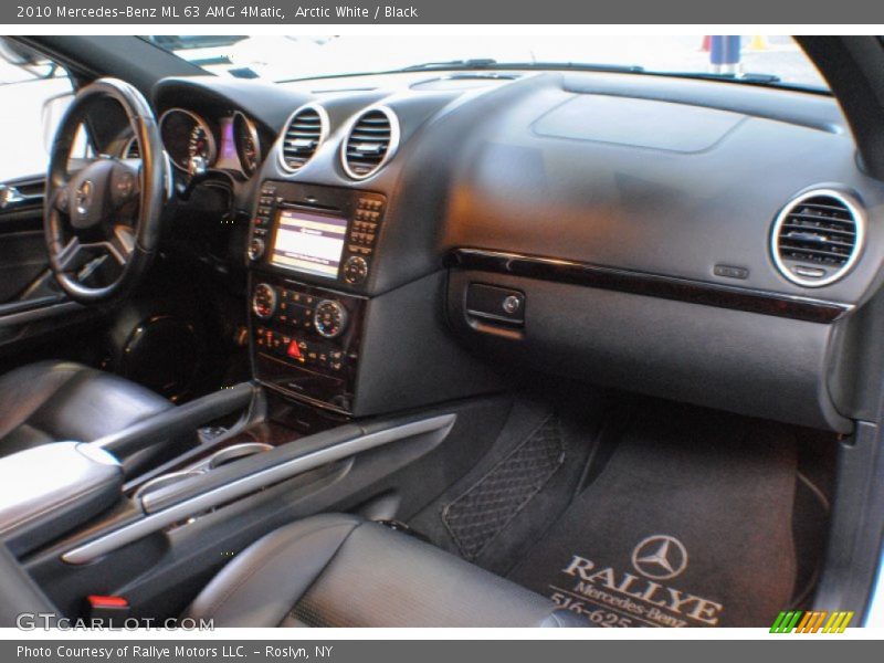 Arctic White / Black 2010 Mercedes-Benz ML 63 AMG 4Matic