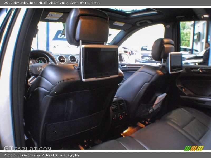 Arctic White / Black 2010 Mercedes-Benz ML 63 AMG 4Matic