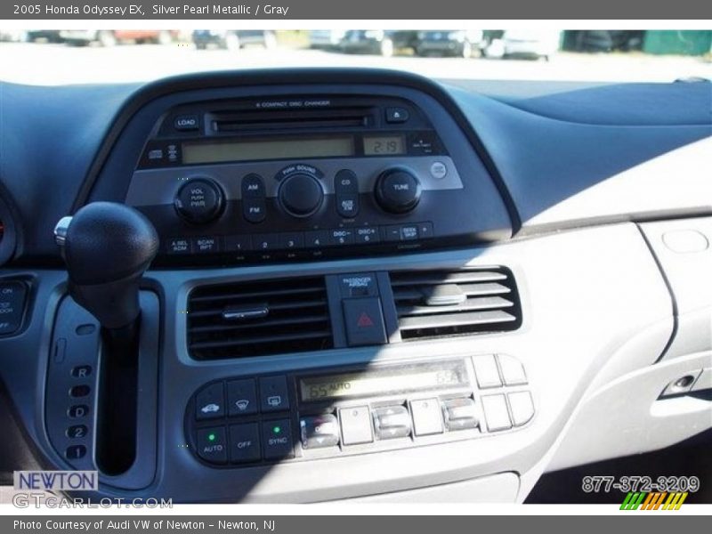Silver Pearl Metallic / Gray 2005 Honda Odyssey EX