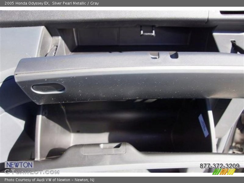 Silver Pearl Metallic / Gray 2005 Honda Odyssey EX
