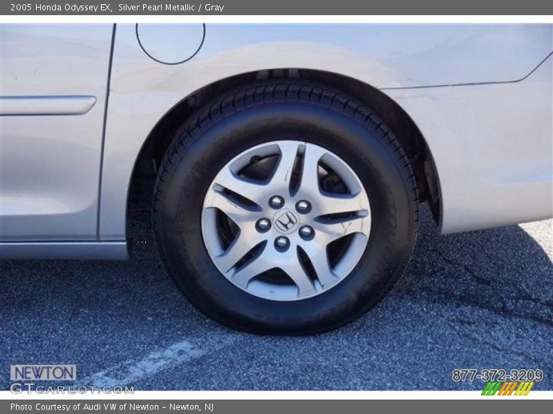 Silver Pearl Metallic / Gray 2005 Honda Odyssey EX