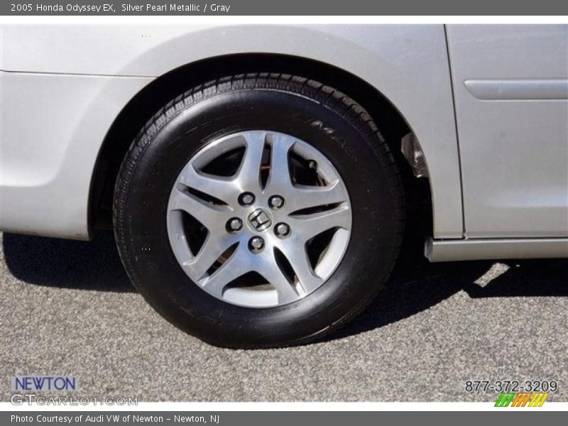 Silver Pearl Metallic / Gray 2005 Honda Odyssey EX