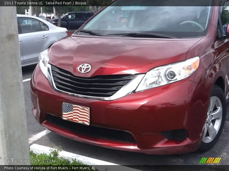 Salsa Red Pearl / Bisque 2011 Toyota Sienna LE