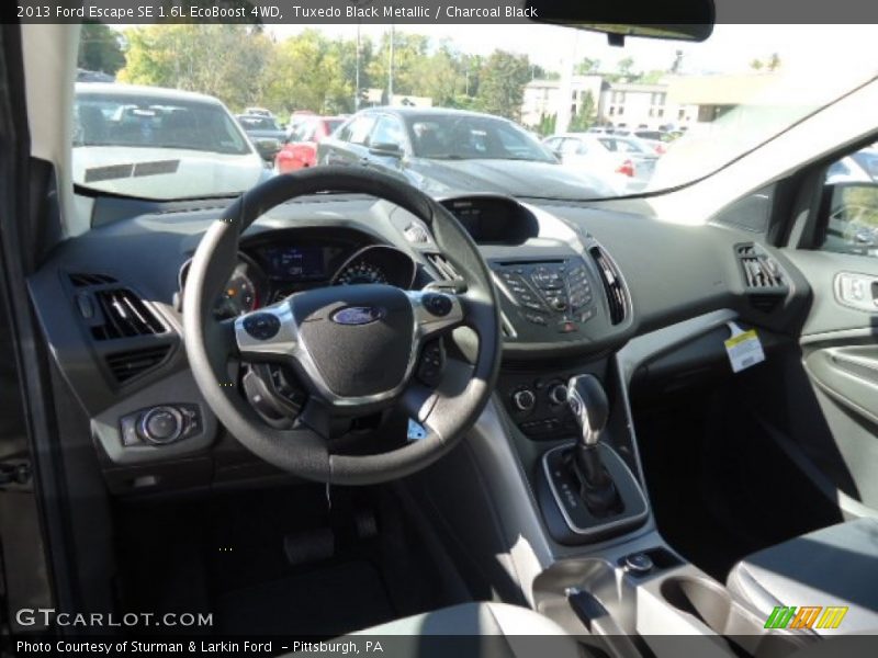 Tuxedo Black Metallic / Charcoal Black 2013 Ford Escape SE 1.6L EcoBoost 4WD