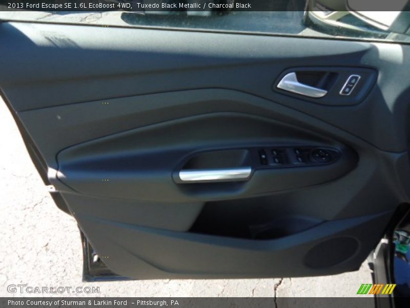 Tuxedo Black Metallic / Charcoal Black 2013 Ford Escape SE 1.6L EcoBoost 4WD