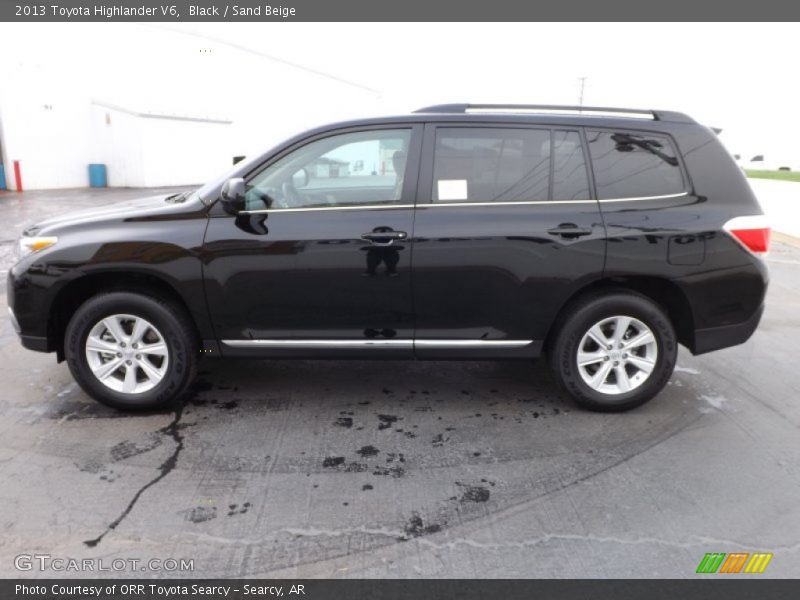 Black / Sand Beige 2013 Toyota Highlander V6