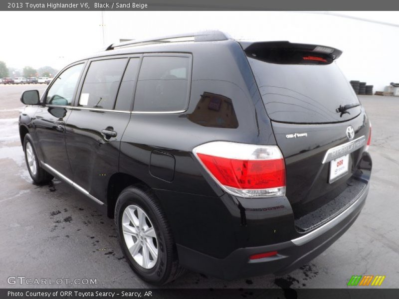 Black / Sand Beige 2013 Toyota Highlander V6