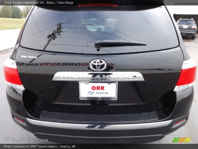 Black / Sand Beige 2013 Toyota Highlander V6