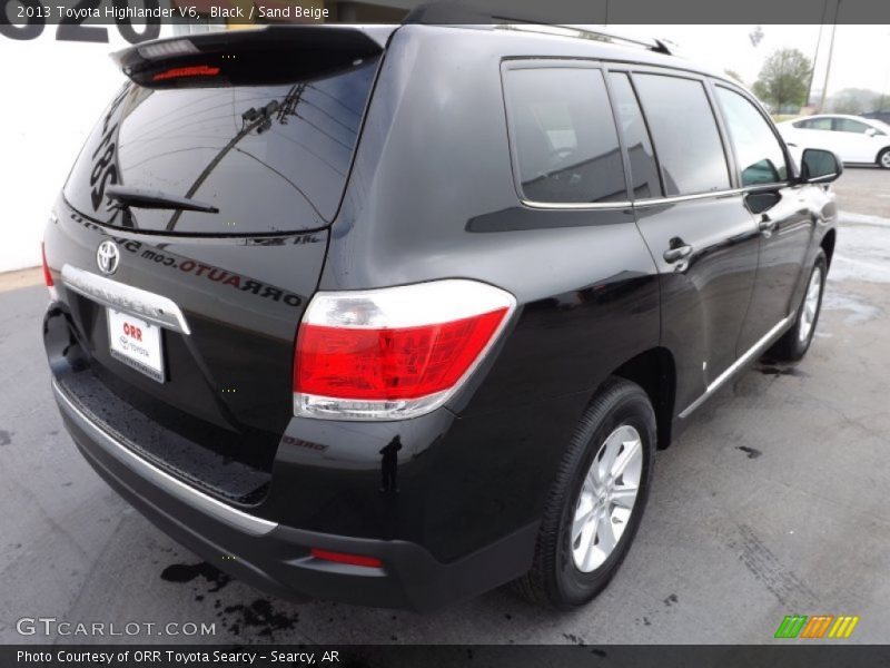 Black / Sand Beige 2013 Toyota Highlander V6