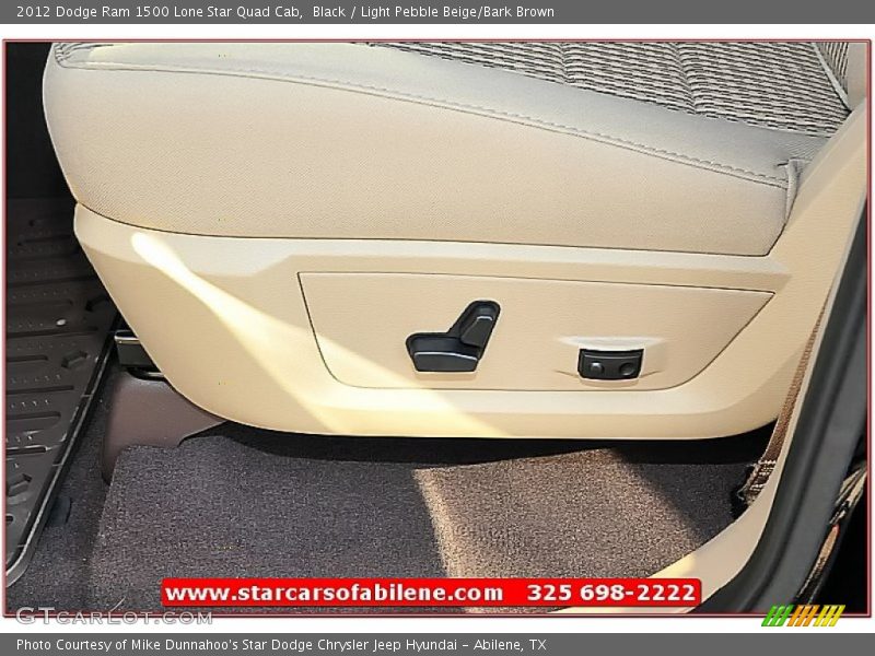 Black / Light Pebble Beige/Bark Brown 2012 Dodge Ram 1500 Lone Star Quad Cab