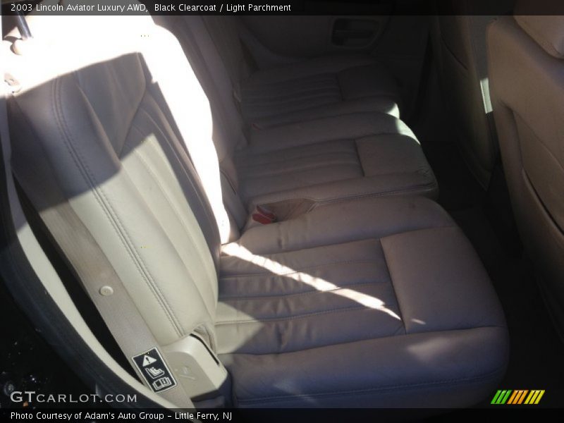 Black Clearcoat / Light Parchment 2003 Lincoln Aviator Luxury AWD
