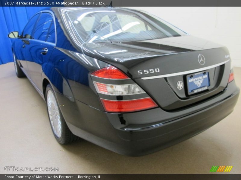 Black / Black 2007 Mercedes-Benz S 550 4Matic Sedan