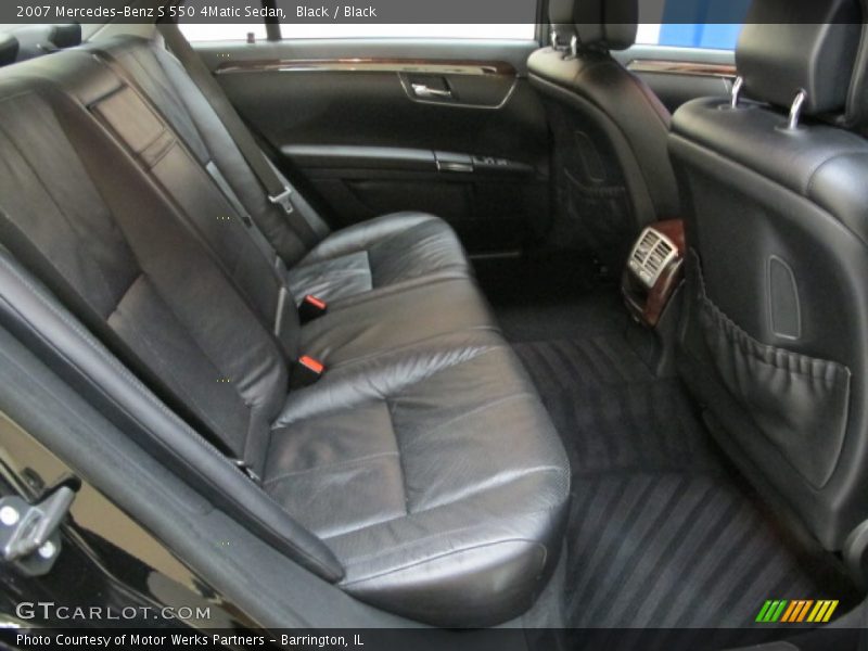 Black / Black 2007 Mercedes-Benz S 550 4Matic Sedan