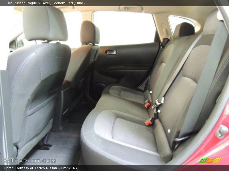 Venom Red / Black 2009 Nissan Rogue SL AWD