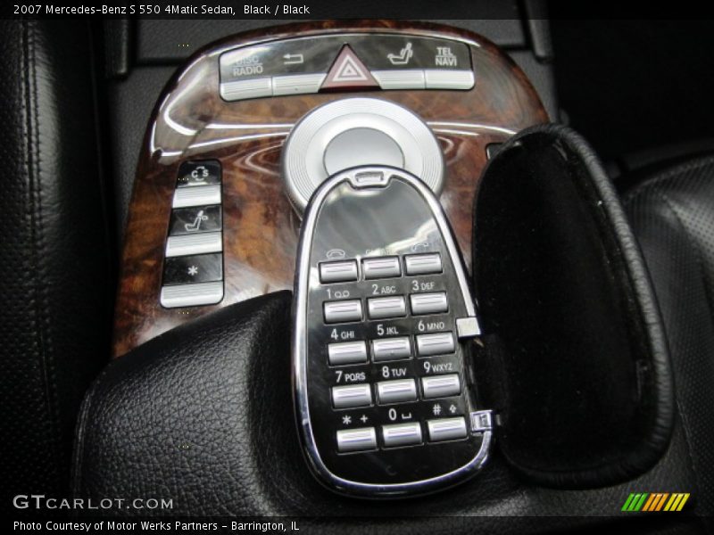 Black / Black 2007 Mercedes-Benz S 550 4Matic Sedan