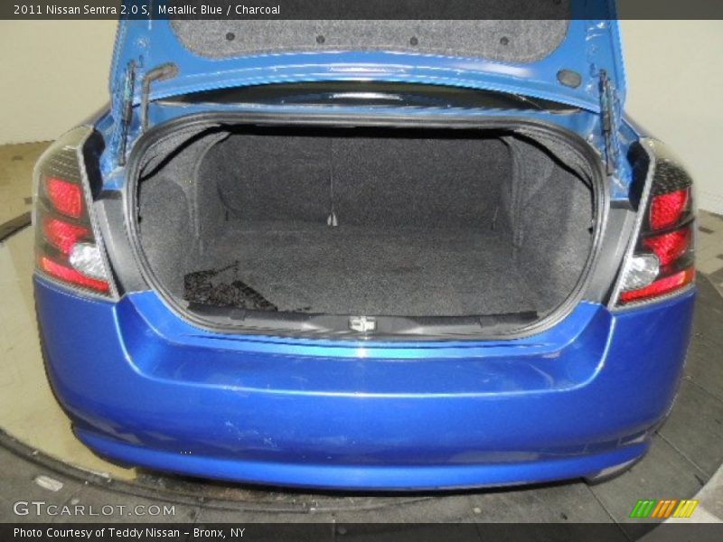Metallic Blue / Charcoal 2011 Nissan Sentra 2.0 S