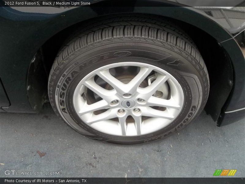 Black / Medium Light Stone 2012 Ford Fusion S