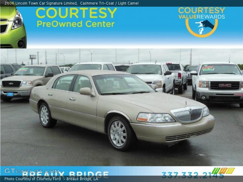 Cashmere Tri-Coat / Light Camel 2006 Lincoln Town Car Signature Limited