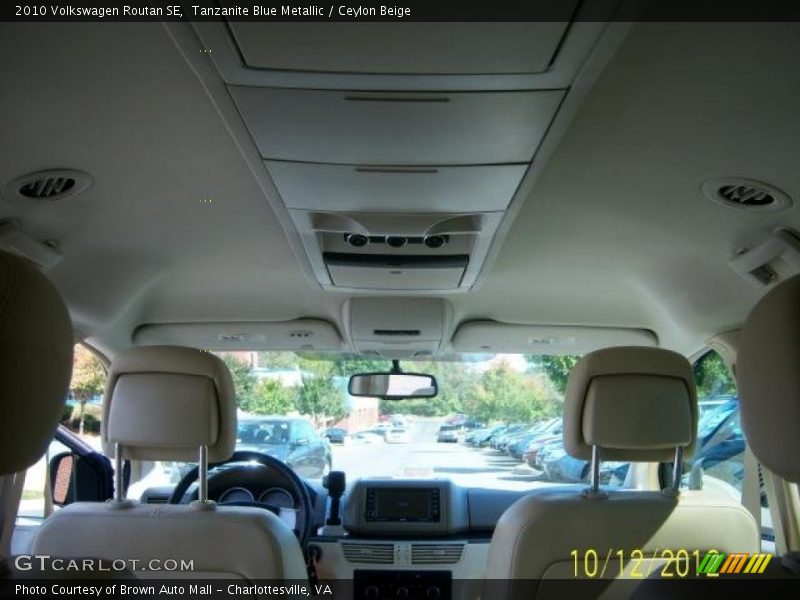 Tanzanite Blue Metallic / Ceylon Beige 2010 Volkswagen Routan SE
