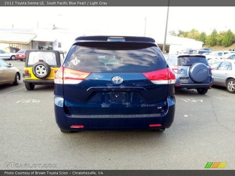 South Pacific Blue Pearl / Light Gray 2011 Toyota Sienna LE