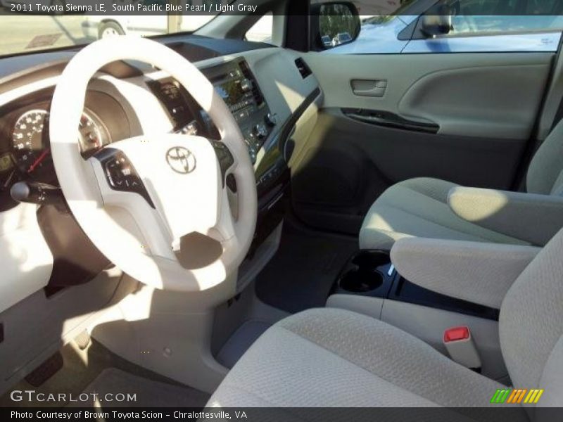 South Pacific Blue Pearl / Light Gray 2011 Toyota Sienna LE