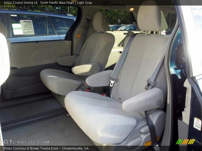 South Pacific Blue Pearl / Light Gray 2011 Toyota Sienna LE