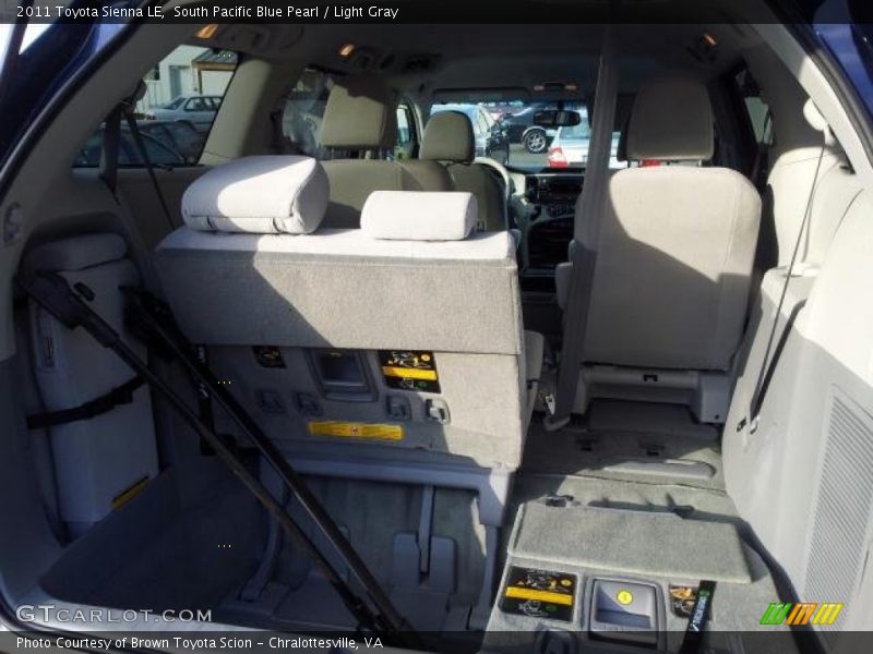 South Pacific Blue Pearl / Light Gray 2011 Toyota Sienna LE