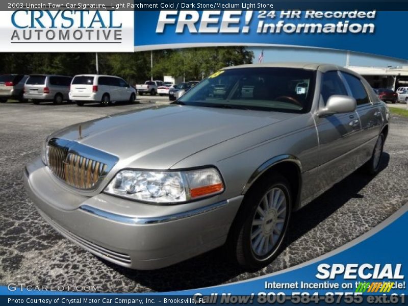 Light Parchment Gold / Dark Stone/Medium Light Stone 2003 Lincoln Town Car Signature
