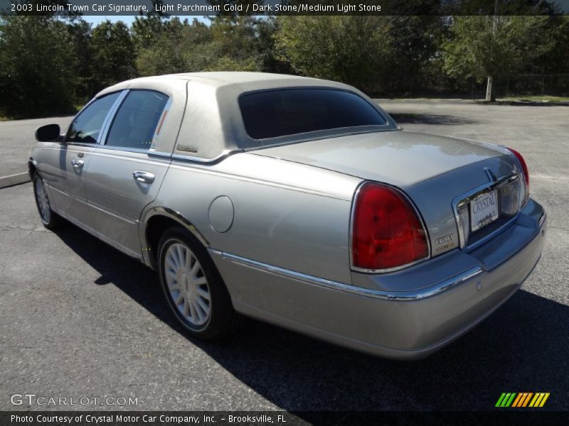 Light Parchment Gold / Dark Stone/Medium Light Stone 2003 Lincoln Town Car Signature
