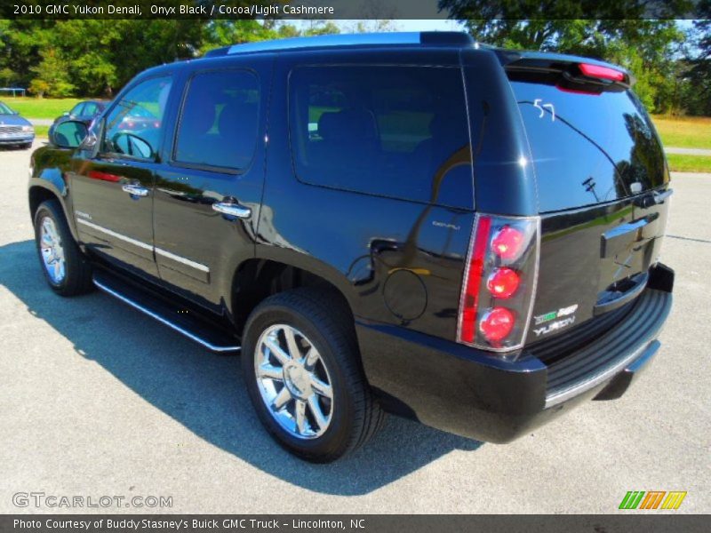 Onyx Black / Cocoa/Light Cashmere 2010 GMC Yukon Denali