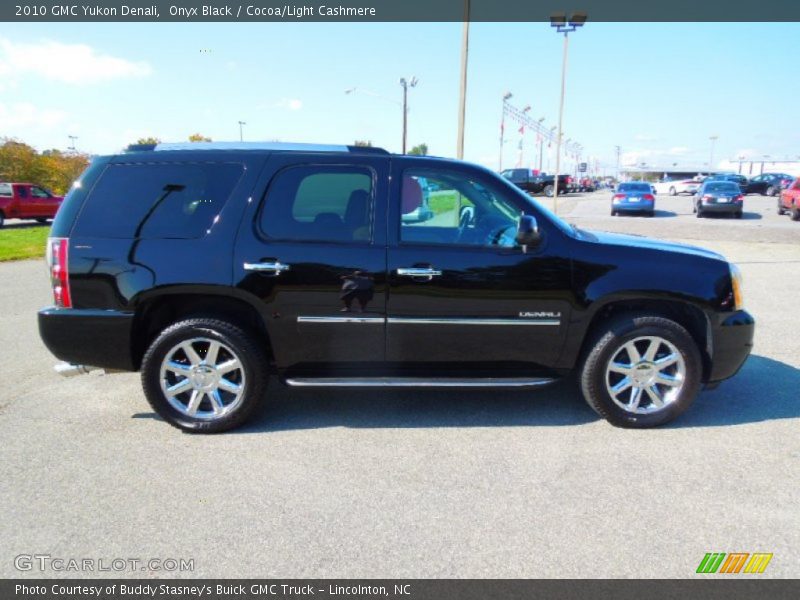 Onyx Black / Cocoa/Light Cashmere 2010 GMC Yukon Denali