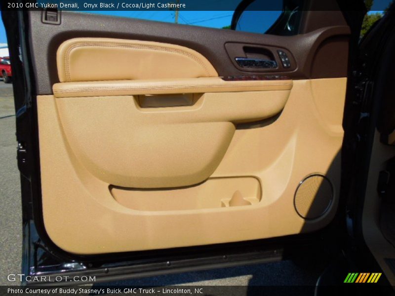 Onyx Black / Cocoa/Light Cashmere 2010 GMC Yukon Denali
