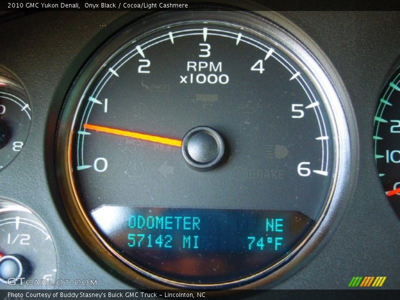 Onyx Black / Cocoa/Light Cashmere 2010 GMC Yukon Denali