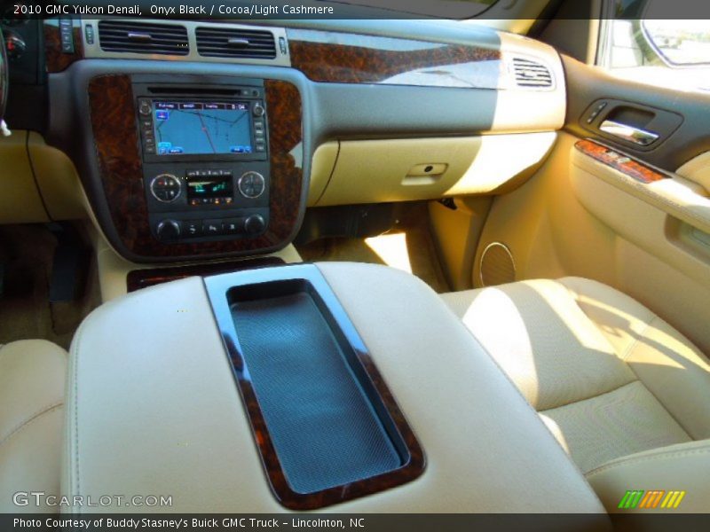 Onyx Black / Cocoa/Light Cashmere 2010 GMC Yukon Denali