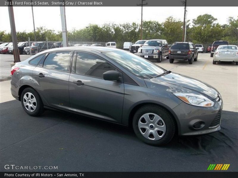 Sterling Gray / Charcoal Black 2013 Ford Focus S Sedan