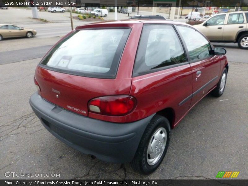 Red / Gray 1995 Geo Metro LSi Sedan