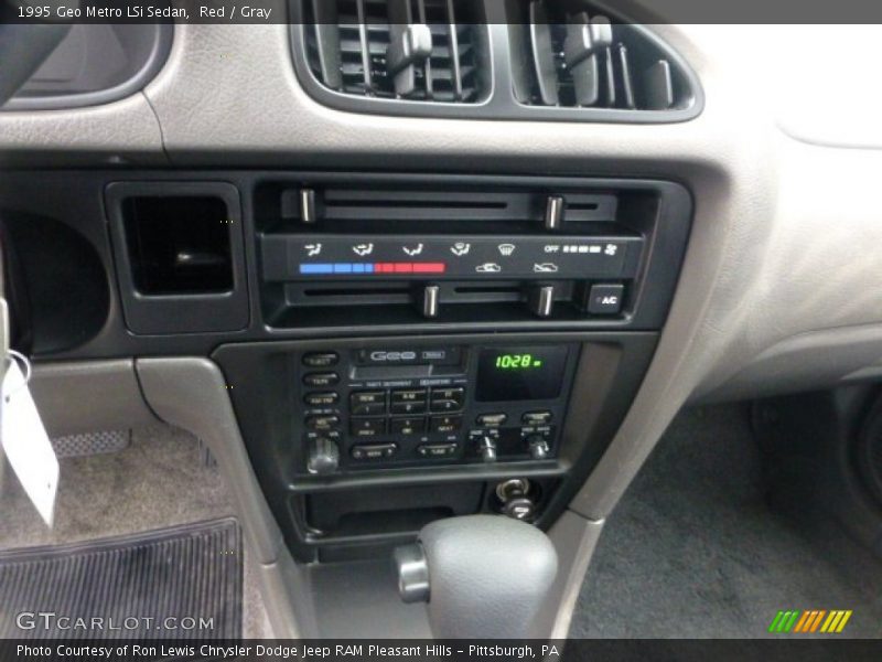 Controls of 1995 Metro LSi Sedan