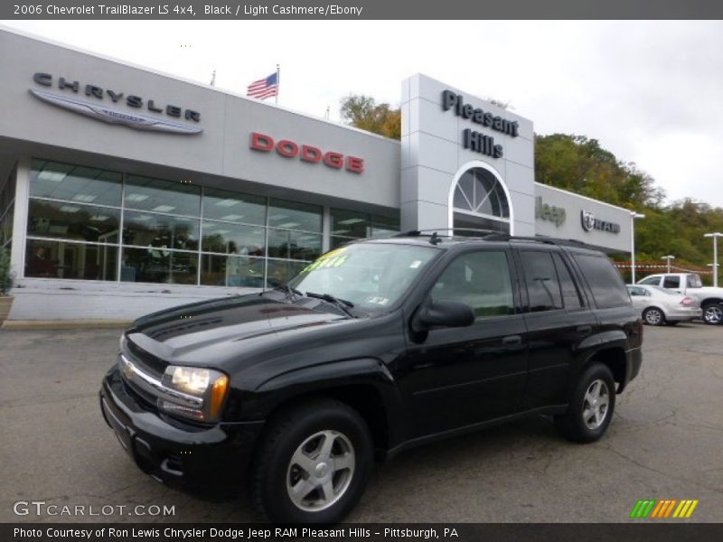 Black / Light Cashmere/Ebony 2006 Chevrolet TrailBlazer LS 4x4