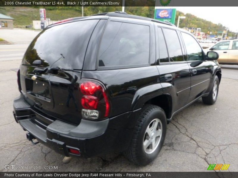 Black / Light Cashmere/Ebony 2006 Chevrolet TrailBlazer LS 4x4