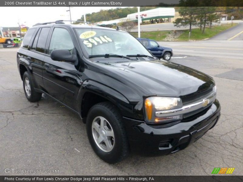 Black / Light Cashmere/Ebony 2006 Chevrolet TrailBlazer LS 4x4
