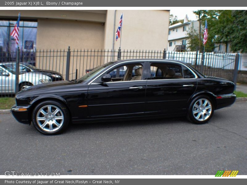 Ebony / Champagne 2005 Jaguar XJ XJ8 L