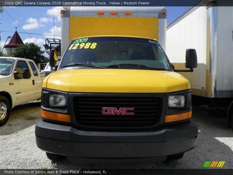 Yellow / Medium Pewter 2009 GMC Savana Cutaway 3500 Commercial Moving Truck