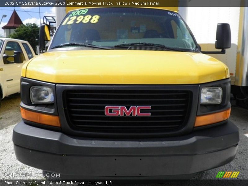 Yellow / Medium Pewter 2009 GMC Savana Cutaway 3500 Commercial Moving Truck