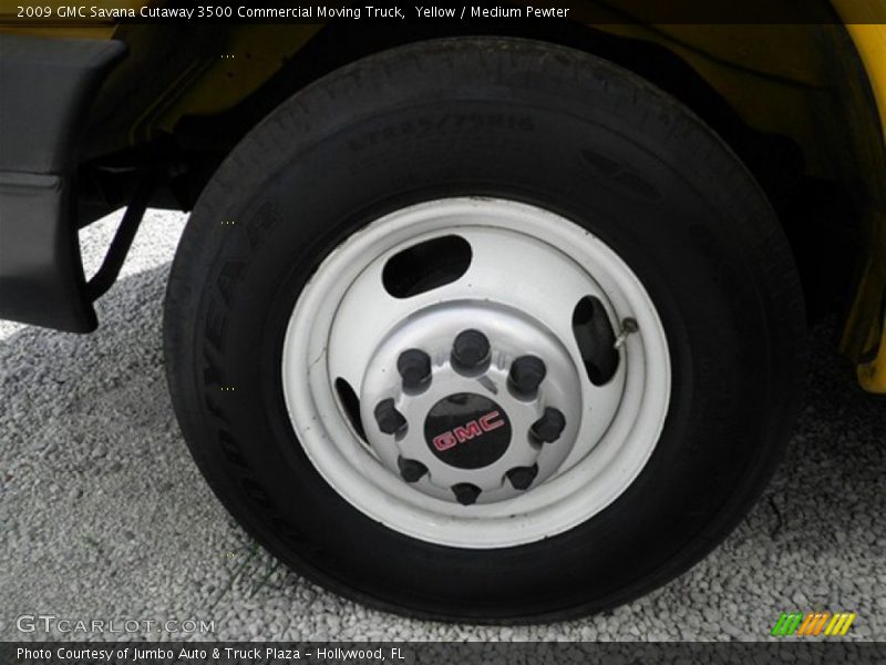 Yellow / Medium Pewter 2009 GMC Savana Cutaway 3500 Commercial Moving Truck