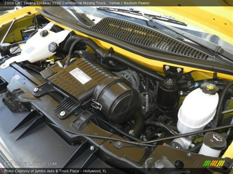 Yellow / Medium Pewter 2009 GMC Savana Cutaway 3500 Commercial Moving Truck