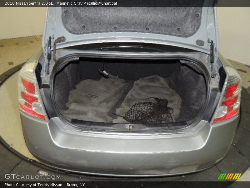 Magnetic Gray Metallic / Charcoal 2010 Nissan Sentra 2.0 SL