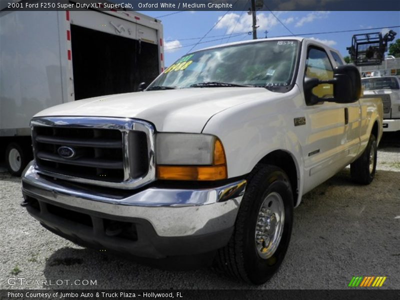 Oxford White / Medium Graphite 2001 Ford F250 Super Duty XLT SuperCab